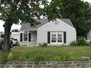 54 Nimitz Rd, Rumford, RI 02916