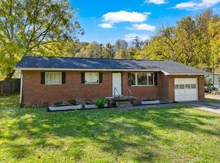 11 Braxton Dr, Huntington, WV 25705