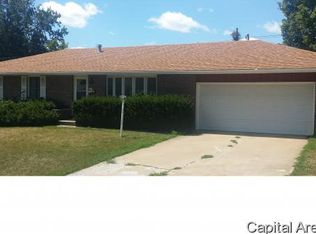11 Forest Park W, Jacksonville, IL 62650