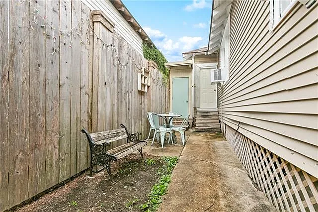 8613 Birch St — Photo 9