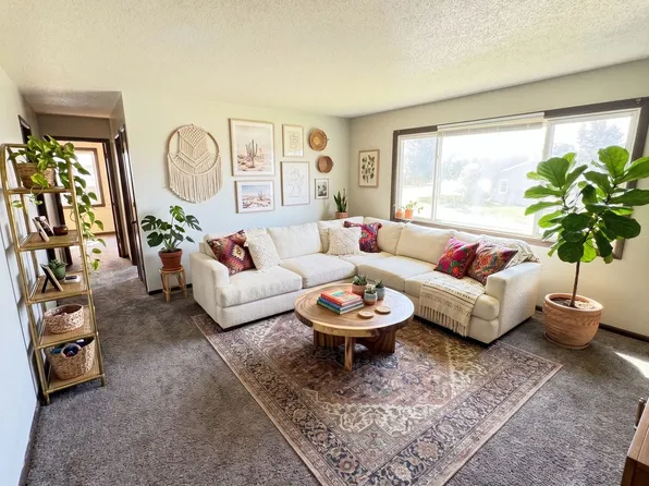 1257 Ravenwood Rd, 1257 Ravenwood Rd APT 5, Waterloo, IA 50702