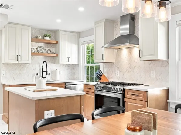 11 Reading Ter, Fair Lawn Boro, NJ 07410