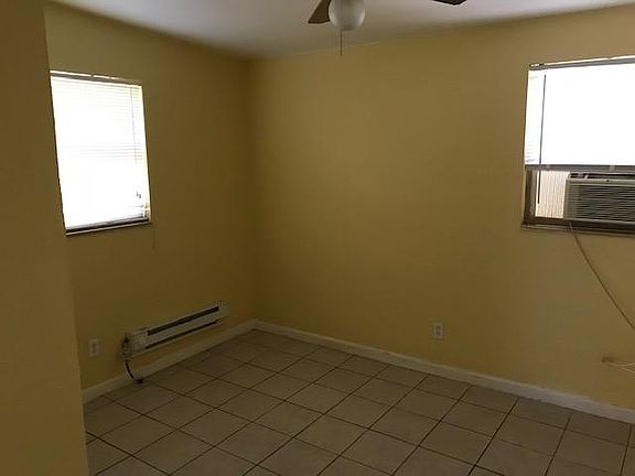 4th image of 1722 E Mulberry Dr APT A