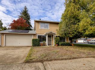 3704 Pluto St, Redding, CA 96002