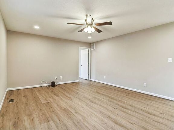 3rd image of 42830 Dusty Ln