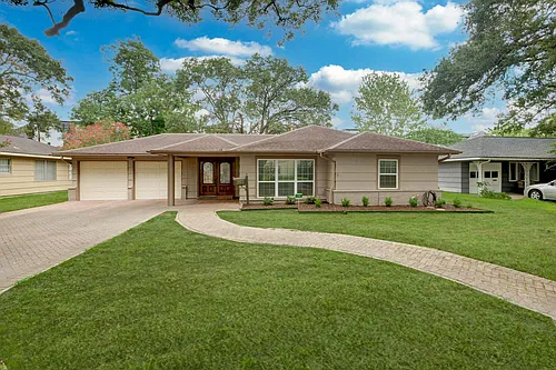 5604 Whitehaven St Photo 1