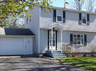 37 Woodlawn Rd, Burlington, VT 05408