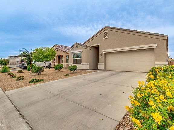 3rd image of 4987 E Black Opal Ln