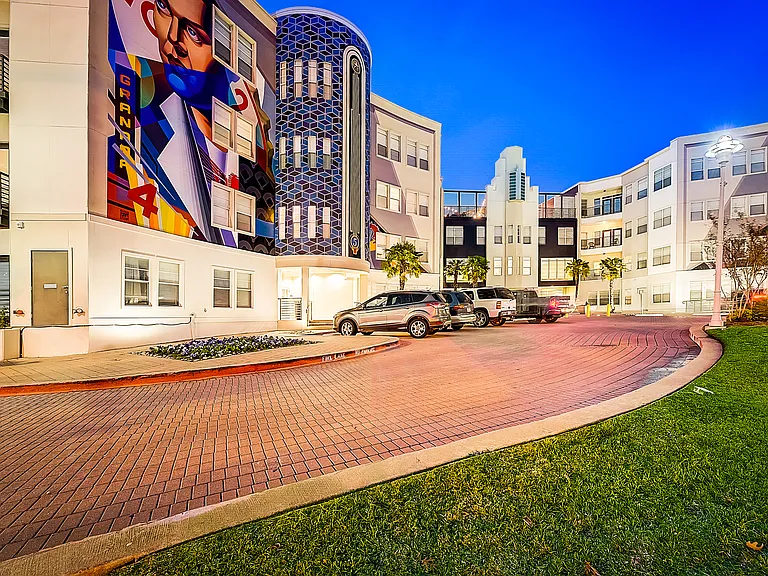 5 Mockingbird Apartments — Photo 48