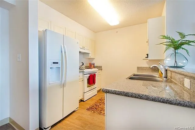 801 South St — Photo 1