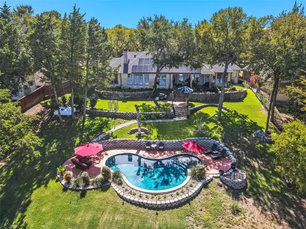 2705 Waters Edge Dr, Cedar Hill, TX 75104