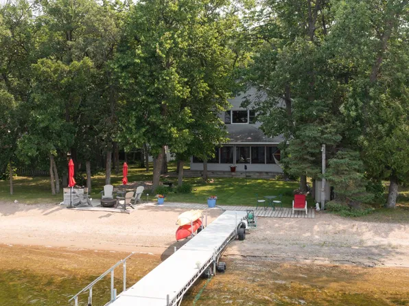 46793 Benny Ln, Perham, MN 56573
