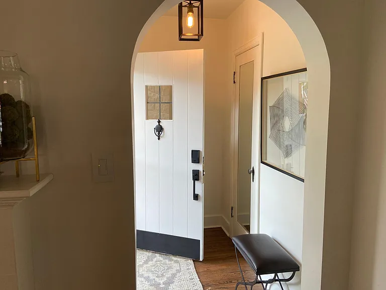 247 N Parkwood Ln — Photo 8
