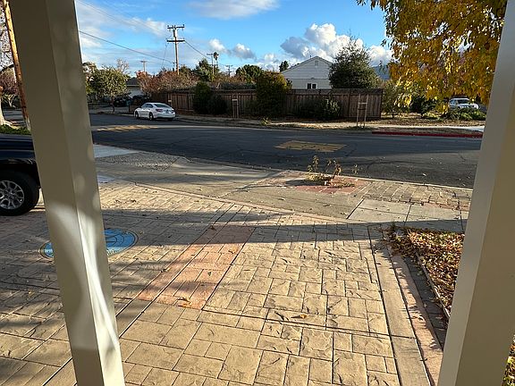 VIEW OF STREET FROM FRONT DOOR