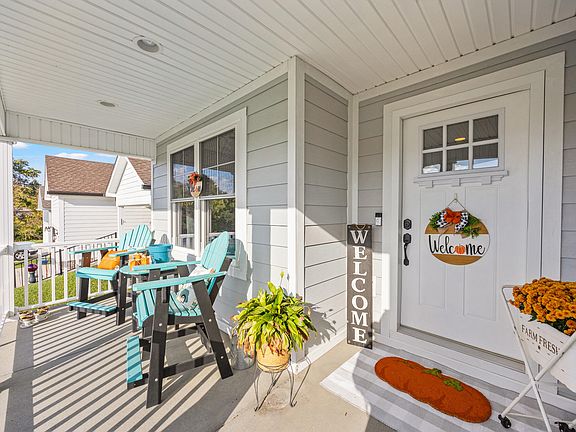 2nd image of 1013 Silver Leaf Dr