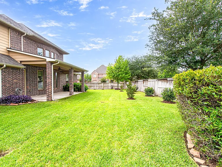 17430 Aberdeenshire Dr — Photo 47