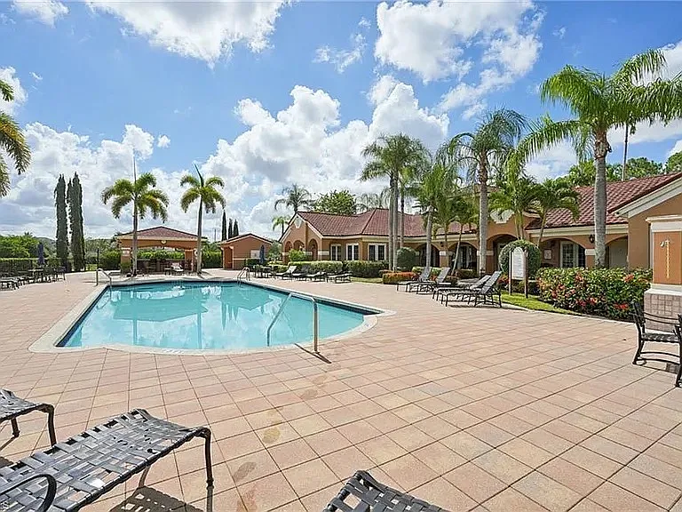 1840 Florida Club Cir #5305 — Photo 45