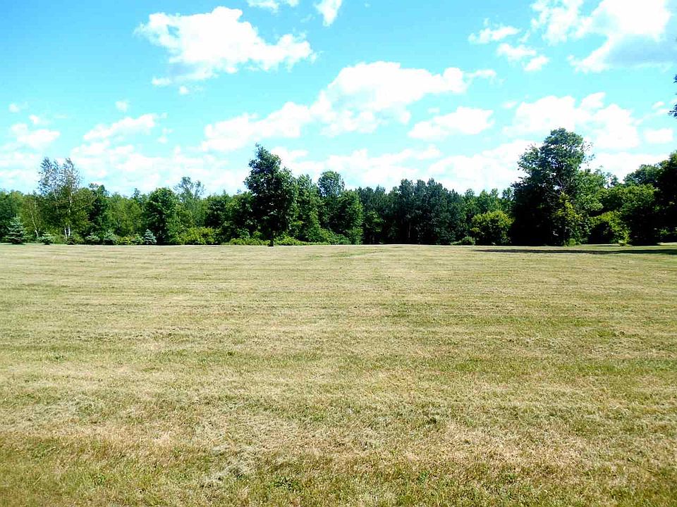 1st image of 9 Green Dr