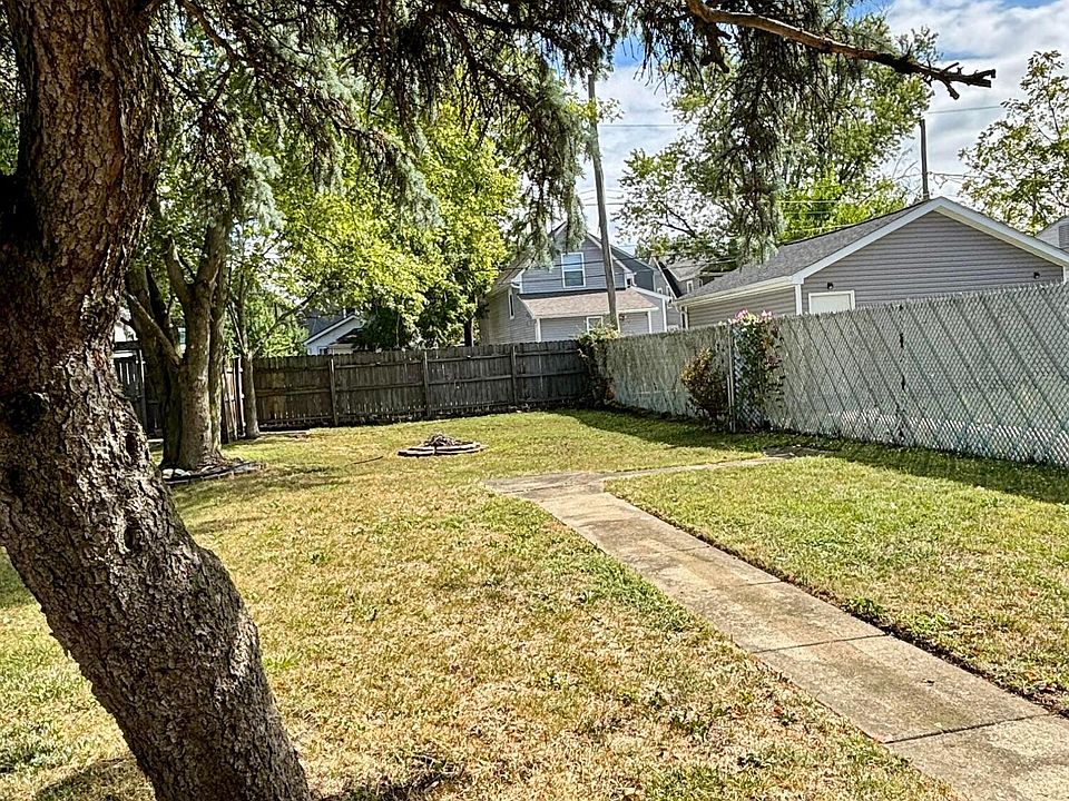 2nd image of 958 S 18th St