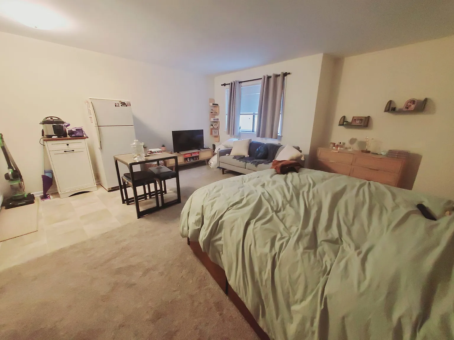 Studio, 1.0 bath, 400 sqft, $1,600 — Photo 4