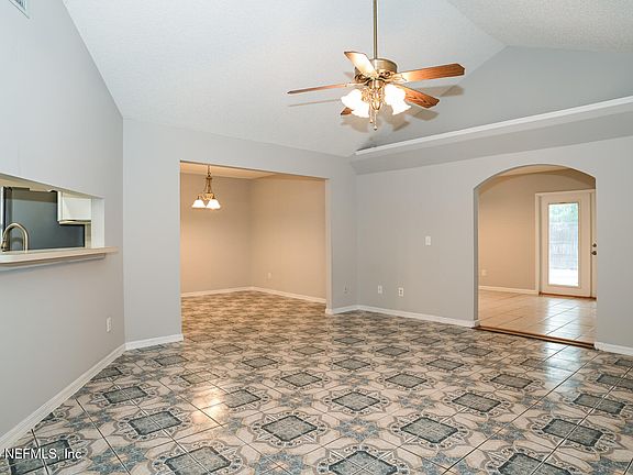 4th image of 7744 ROCKRIDGE Drive W
