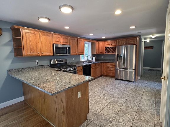 3rd image of 8 Benson Road