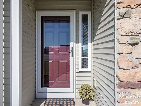 2nd image of 907 Dashwood Ct