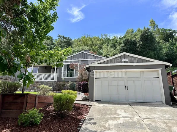 3289 Beechwood Dr, Lafayette, CA 94549