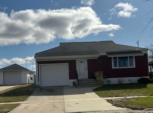 425 7th Ave SE, Oelwein, IA 50662