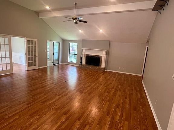 2nd image of 1236 Whitewood Way