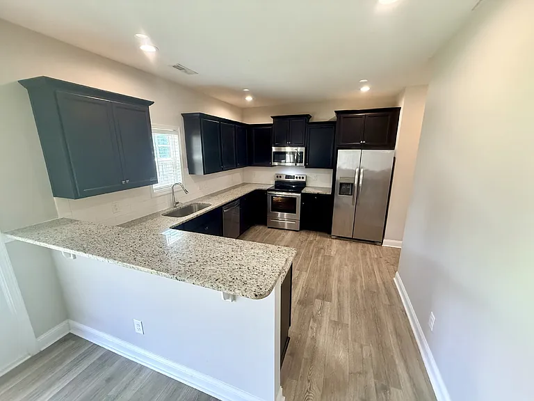 1752 Stackhouse Dr — Photo 5
