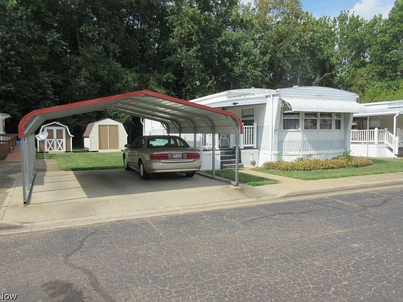 5th image of 409 Sailfish Ln NE