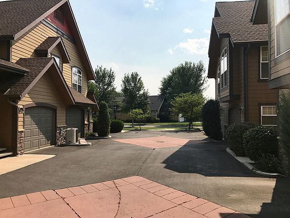 2nd image of 2915 Oshaughnesy St APT 205