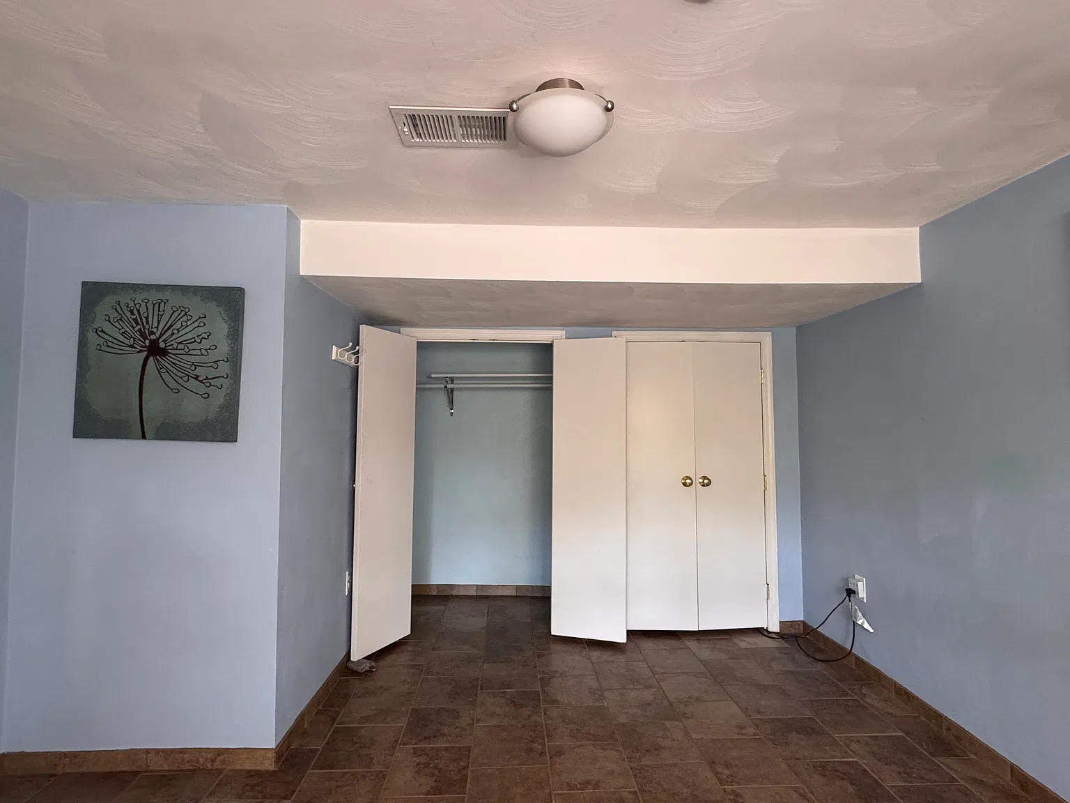 3 bed, 1243 sqft, $1,700 — Photo 2