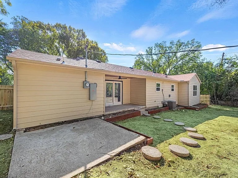 1809 Shepheard Dr — Photo 19