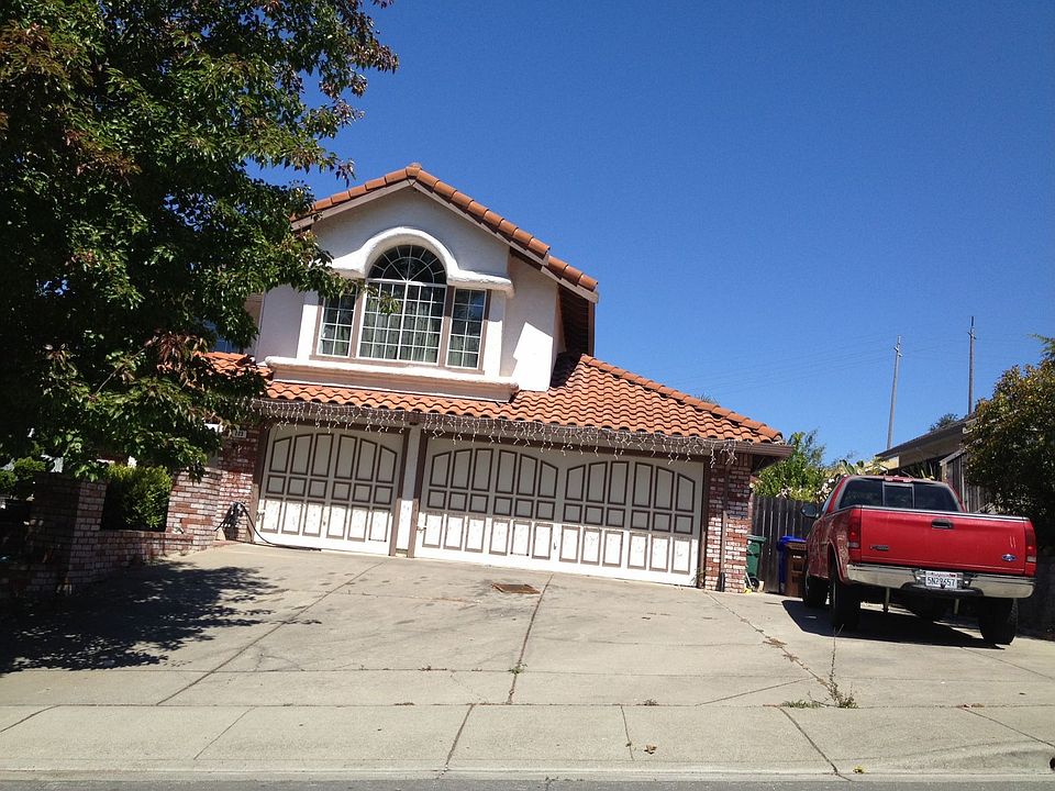 2nd image of 223 Shepard Ct
