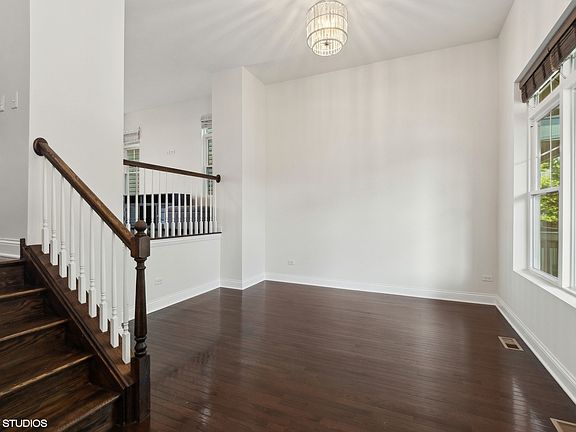 4th image of 5239 W Olive Ave