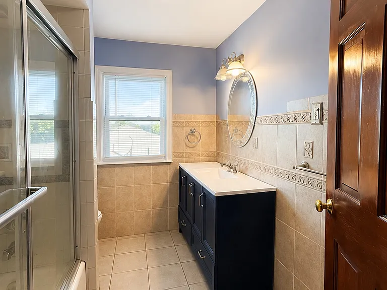 22 Leaf Ave #2 — Photo 6