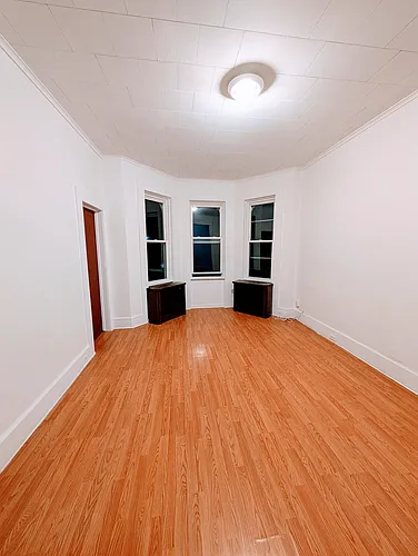 8510 88th Ave #2 Photo 1
