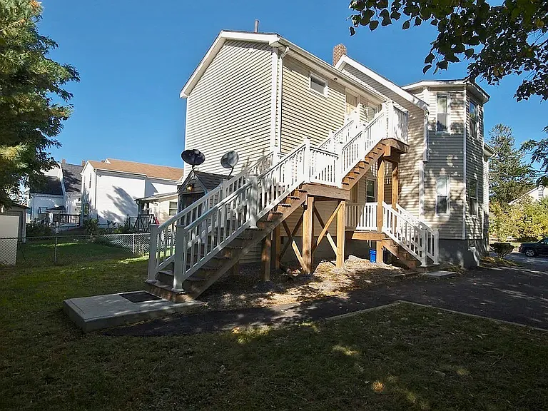 21 Hope St #2 — Photo 2