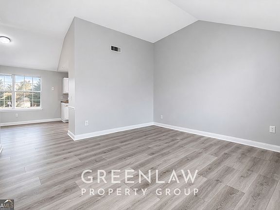 3rd image of 5521 Sapphire Cir