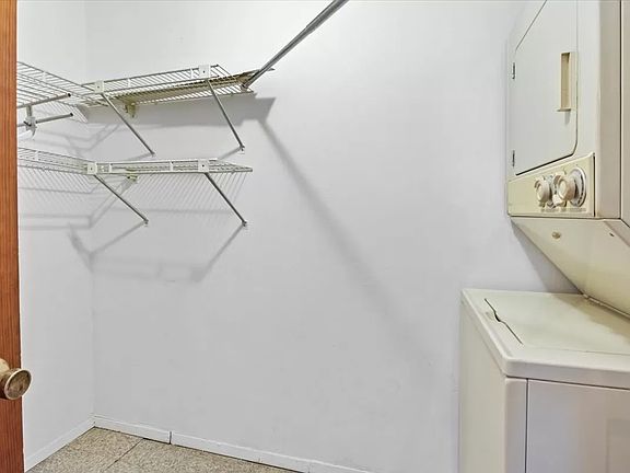 5th image of 7923 Seaview Ave Floor 2