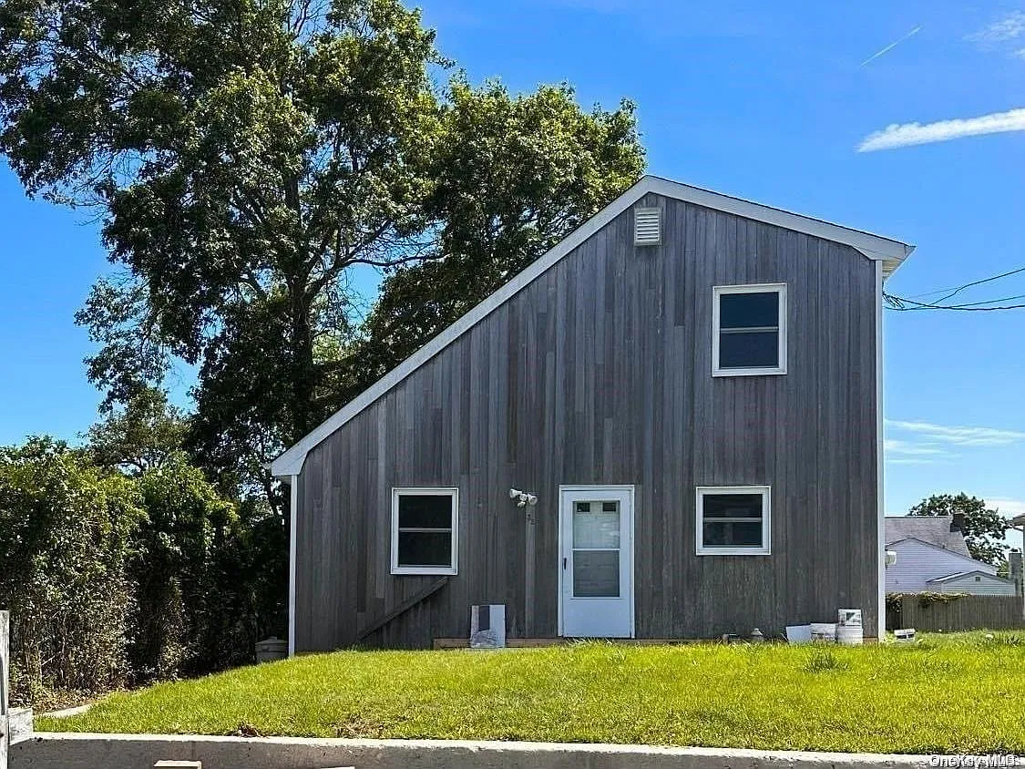 32 Seymour Drive photo 1