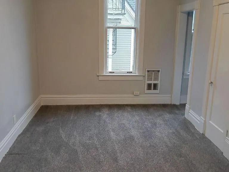 706 S Jefferson St — Photo 2