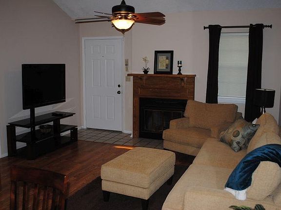 2nd image of 3634 Greenacres Dr #264