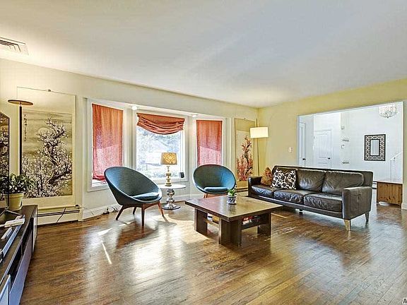 5th image of 16 Cortland Ave