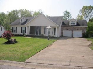 558 Christel Springs Dr, Clarksville, TN 37043
