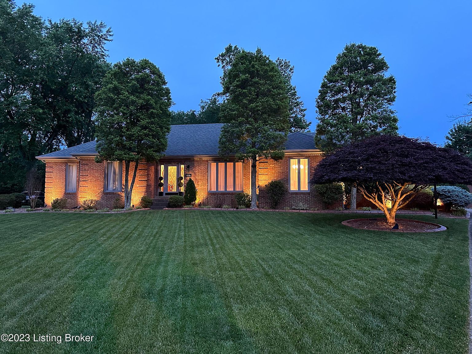8906 Middle Pointe Rd, Broeck Pointe, KY 40241 Zillow