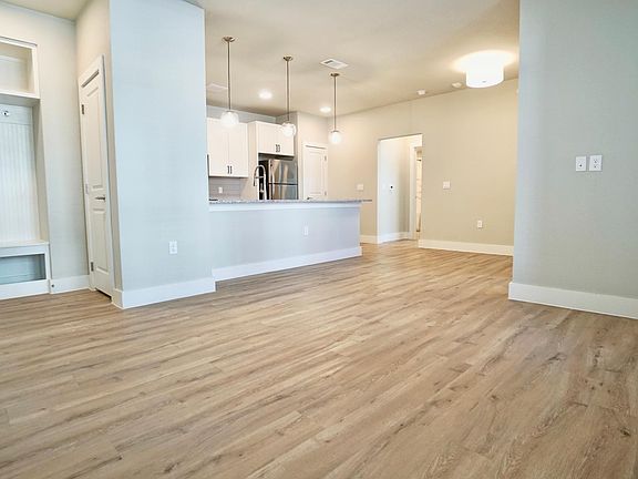 2nd image of 230 Rollingwood Dr