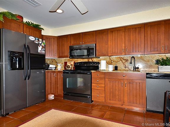 3rd image of 3201 Laurel Oaks Ln #307